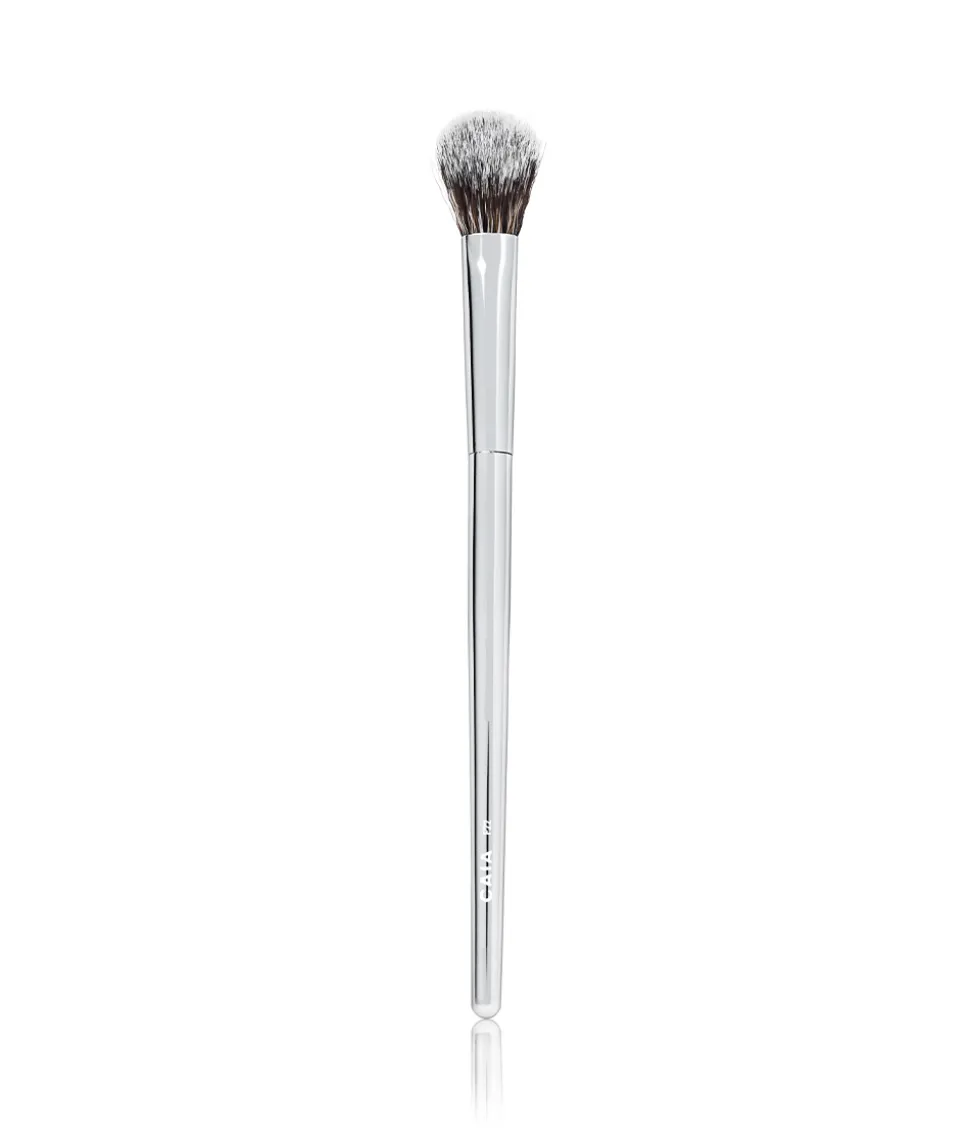 ANGLED CONCEALER BRUSH F22