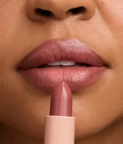 GLOSSY LIPSTICK