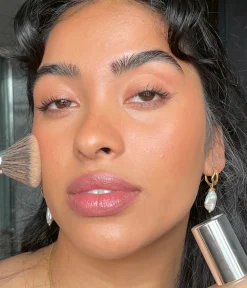 IT'S ICONIC FOUNDATION