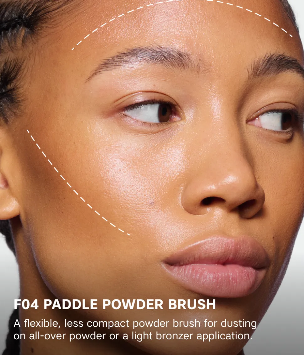 PADDLE POWDER BRUSH F04
