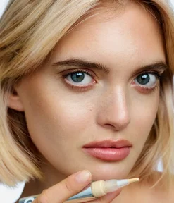 RADIANT TOUCH CONCEALER