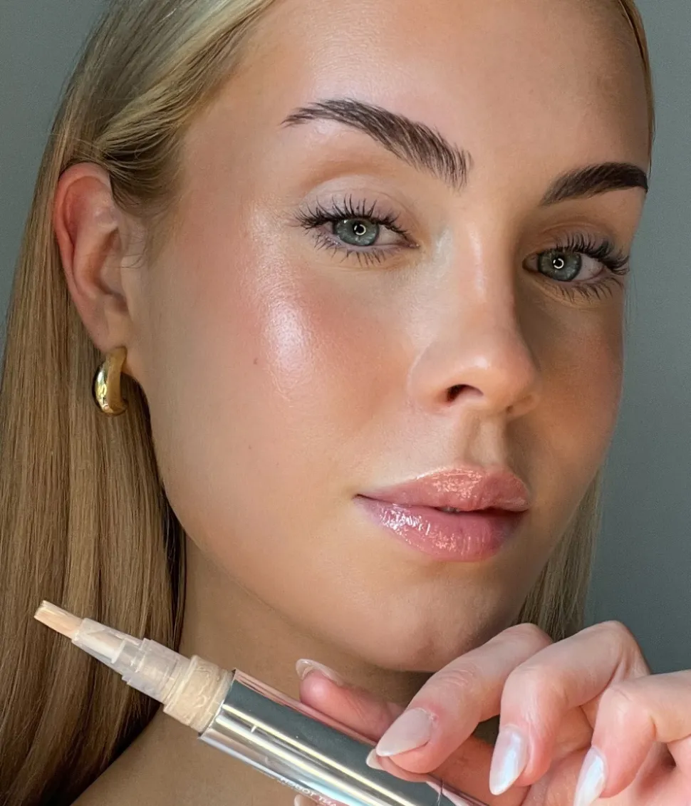 RADIANT TOUCH CONCEALER