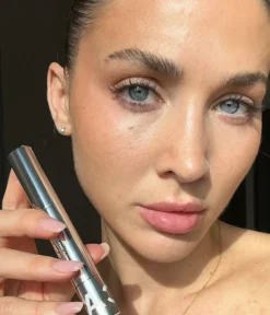 RADIANT TOUCH CONCEALER