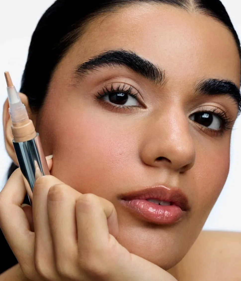 RADIANT TOUCH CONCEALER