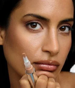 RADIANT TOUCH CONCEALER